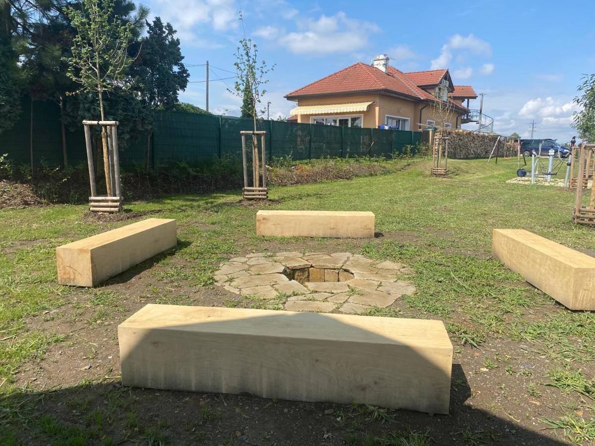 Penzion Rozkos Prŭhonice Dış mekan fotoğraf