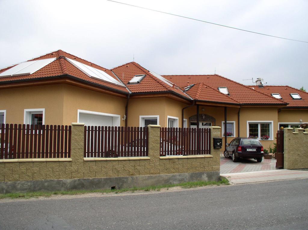 Penzion Rozkos Prŭhonice Dış mekan fotoğraf
